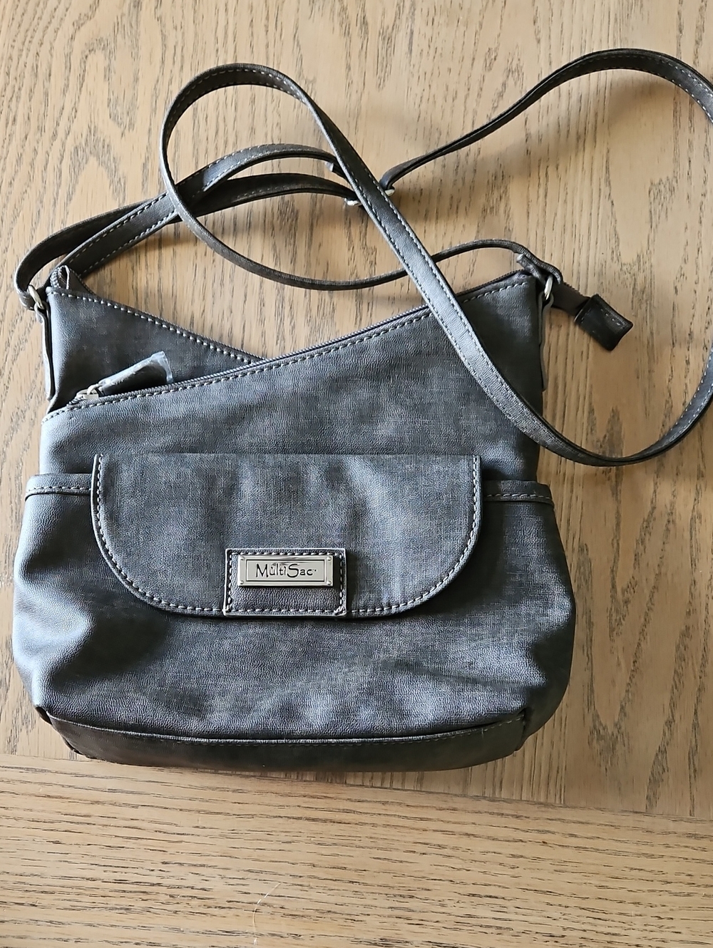 NWOT- Multisac VISTA Crossbody